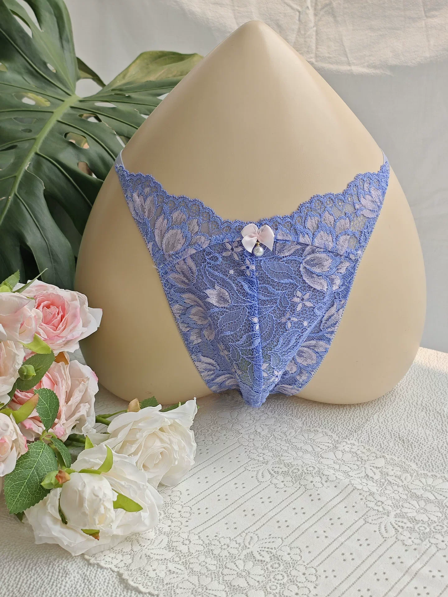 Black Lace Man's T-brief Embro - Embroidery Embellishments 评论和价格